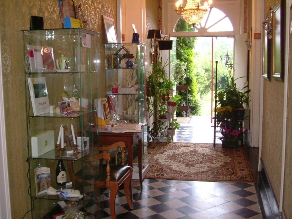 Hotel Le Clos Du Montvinage Etreaupont Bagian luar foto