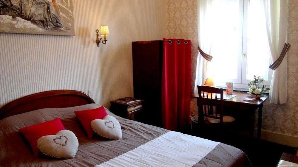 Hotel Le Clos Du Montvinage Etreaupont Bagian luar foto